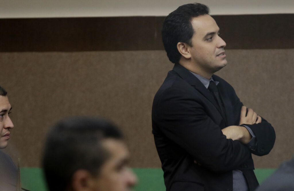 Emanuel Pinheiro interfere