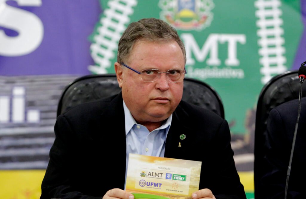 Blairo Maggi teve que voltar atrás em anúncio sobre glifosato