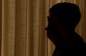 agressão com cabo de rodo