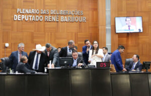 licença de deputados estaduais