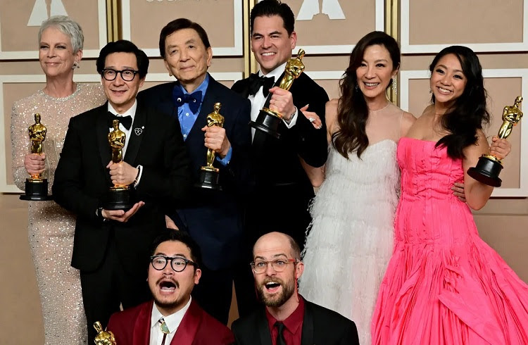 Elenco de "Tudo em todo lugar ao mesmo tempo"