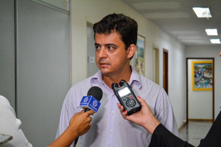 Juliano Melo, secretário, Secretaria de Saúde