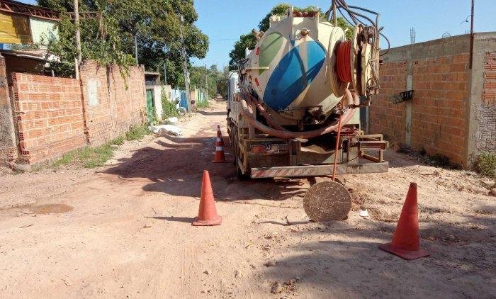 desobstrução de rede de esgoto