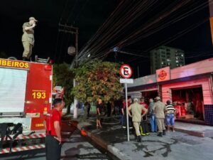 Rotisseria Frangots incêndio