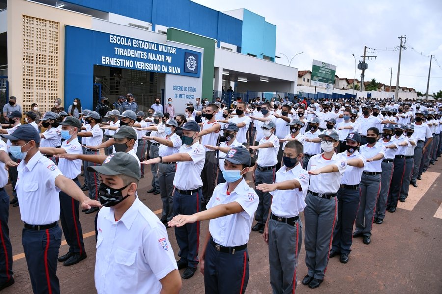 Escolas militares