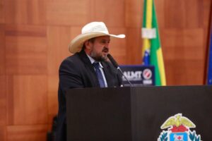 Cattani quer Lula como persona non grata