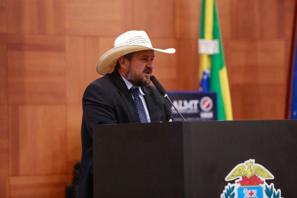 Cattani quer Lula como persona non grata