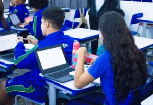 estudante - evasão escolar - escola - educação