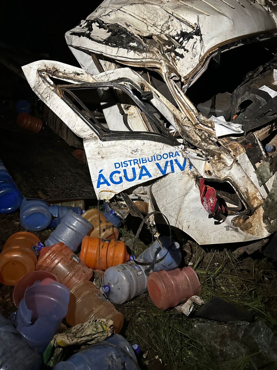 Acidente caminhão de água Serra de São Vicente (3)