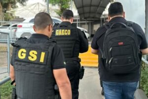 diretor de escola preso por rede de abuso sexual infantil