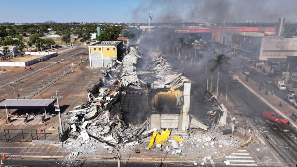 Incêndio Shopping Popular