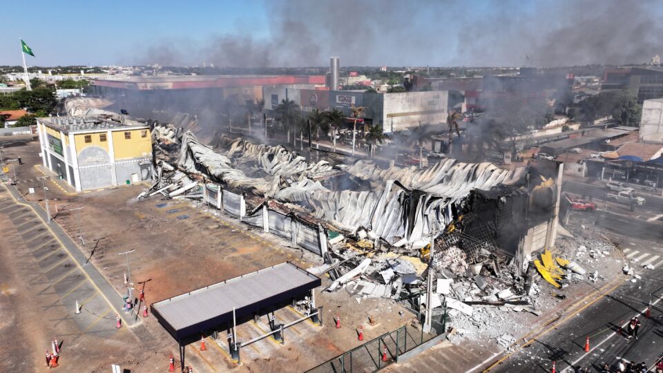 Incêndio Shopping Popular