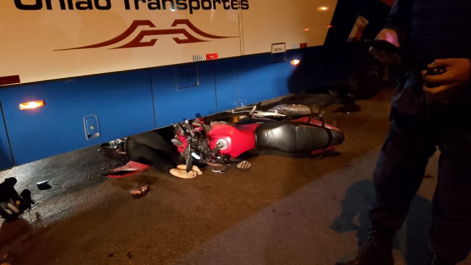 Acidente VG moto e ônibus (4)