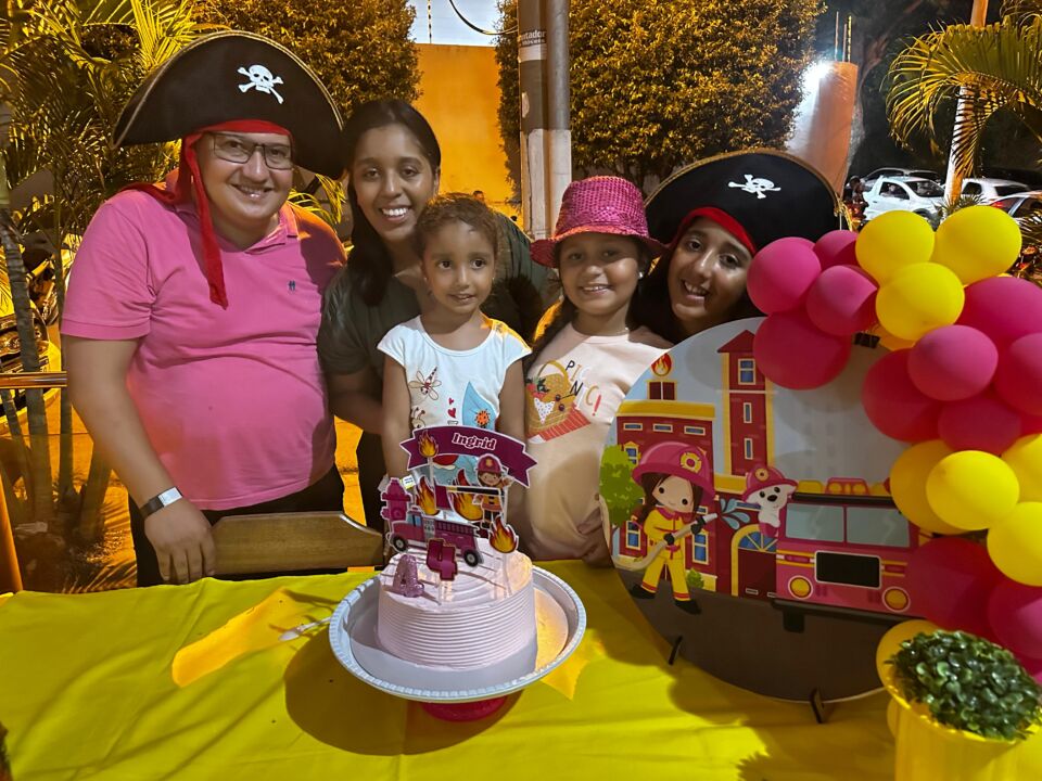 Aniversário Ingrid bombeira (2)