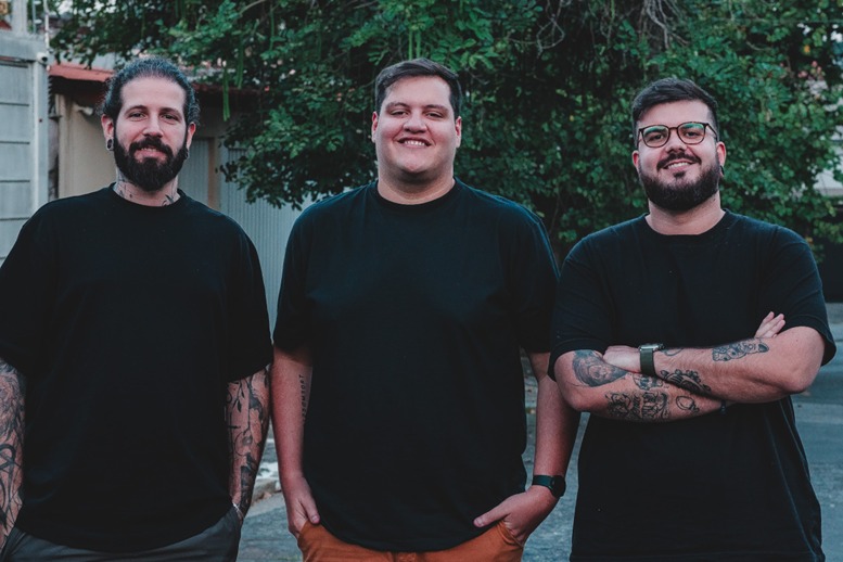 Felipe Braz, Raphael Silva e Matheus Franco, sócios e co-fundadores da Corre MKT